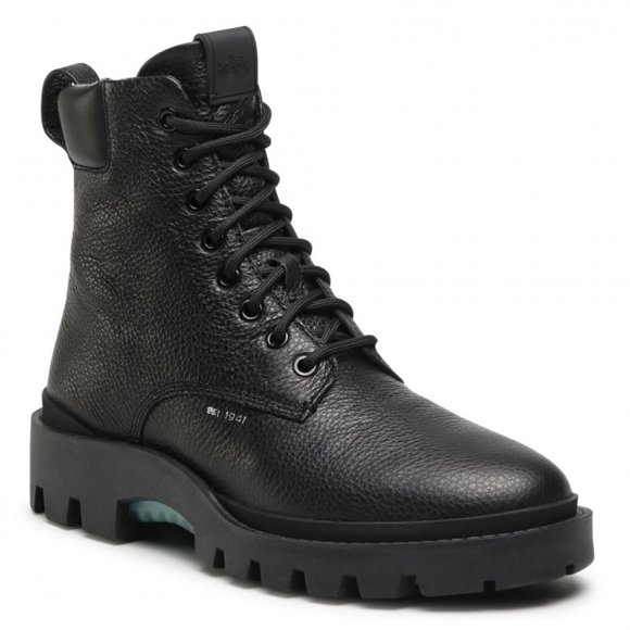 Boots - Picture 1 of 4